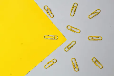 Power Automate: How to generate an URL to an email?